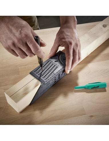 ESCUADRA PLASTICO 3D 212X62X74 WOLFCRAFT