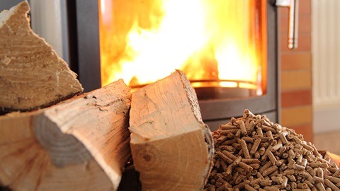 Puesta a Punto y Mantenimiento de Estufas de Leña y Pellet - Guía Completa 2025